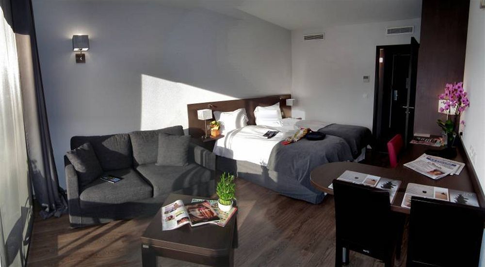 Hotel Eden Park Pau Est, Avec Piscine Εξωτερικό φωτογραφία